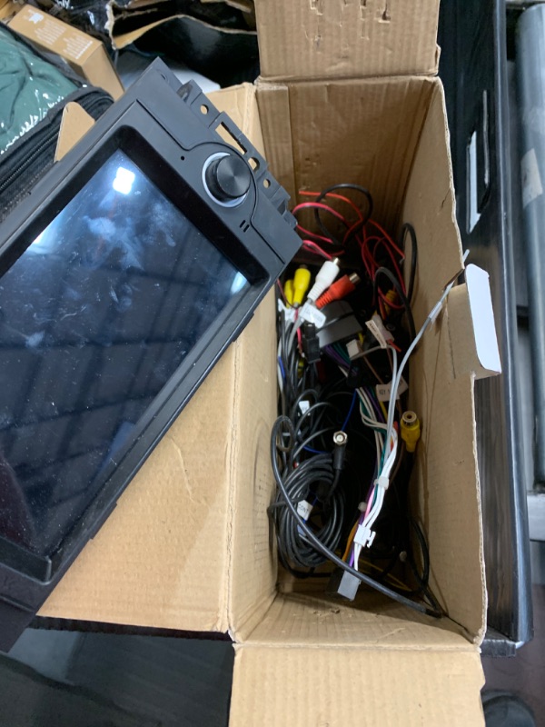 Photo 1 of ***(NO RETURNS OR REFUNDS/ FOR PARTS ONLY/ MAJOR DAMAGE)***
2+64G Car Radio Stereo for Dodge Ram 1500/2500/3500 (06-08),Dodge Durango (05-2008),Chrysler 300 Touring/300C/300M (05-07),Jeep Grand Cherokee (05-09) WiFi Wireless Carplay Android Auto,6.2“