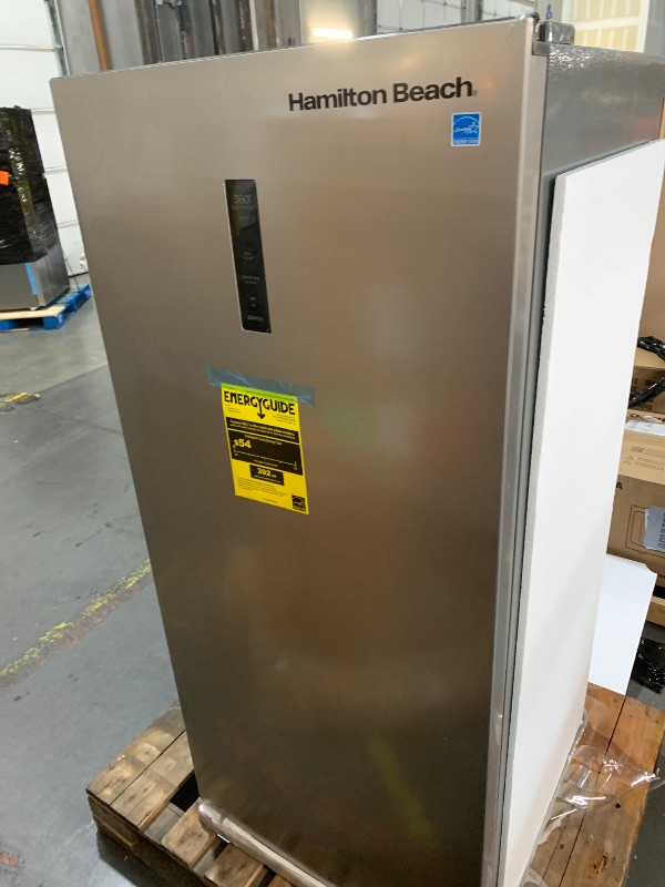 Photo 1 of ***TRUCK/TRAILER PICKUP ONLY***STOCK PHOTO FOR REFERENCE ONLY**
(used) (minor damage) 14 cu. ft. Frost Free Upright Convertible Freezer/Refrigerator in Stainless Steel


