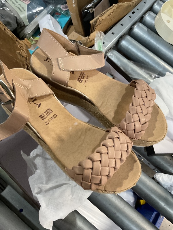 Photo 1 of (See images) women’s shoes 6 1/2 