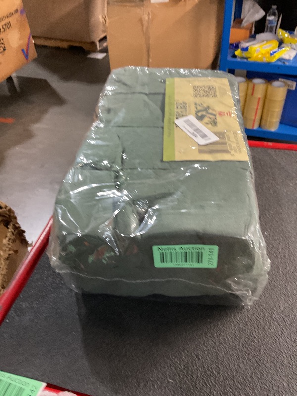 Photo 1 of ***(MAJOR DAMAGE)***
FLOFARE Pack of 8 Dry and Wet Floral Foam Blocks for Fresh and Artificial Flowers, Each (7.8” L x 3.5” W x 2.4” H), for Wedding, Birthdays, Home, Office, and Garden Decorations