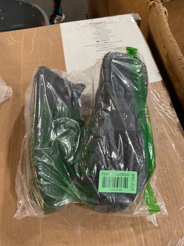 Photo 1 of (USED/FAIR) LMQLZHYC Non Slip Shoes for Women Work Food Service,Suitable for Nurse Restaurant and Crew Work Black