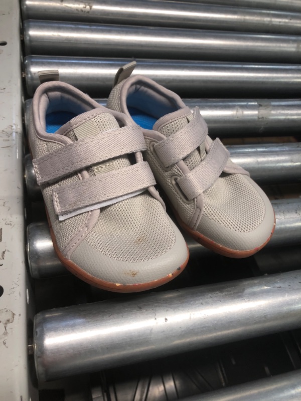 Photo 1 of **DIRTY SPOT ON RIGHT SHOE** WHITIN Kids Barefoot Shoes for Boys Girls Wide Width Minimalist Zero Drop Sneakers Size 11 WIDE Little Kid Sports School Athletic Comfy Walking Grey 29