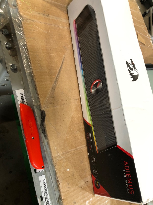 Photo 1 of ***(NO RETURNS OR REFUNDS/ FOR PARTS ONLY/ NON FUNCTIONAL)***
Redragon GS560 RGB Desktop Soundbar, 2.0 Channel Computer Speaker with Dynamic Lighting Bar Audio-Light Sync/Display, Touch-Control Backlit with Volume Knob, USB Powered w/ 3.5mm Cable, Black