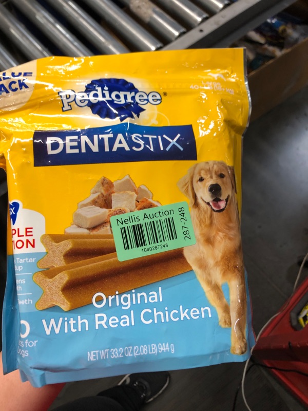 Photo 1 of (non-refundable)Pedigree Dentastix Large Breed Dog Treats, Original Flavor, 2.08 lb. Bag (40 Treats)