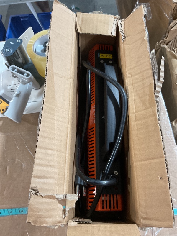 Photo 1 of VEVOR Infrared Curing Lamp, 1000W High Power, Handheld Auto Heating Car Curing Light, 2.48 sq.ft Baking Area Spray Baking Booth Heaters, Paint Dryer for On-Site Repair, Engine Drying
