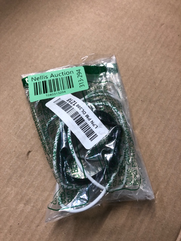 Photo 1 of Apple Watch Series 8 (GPS, 41MM) - Midnight Aluminum Case with Midnight Sport Band S/M (Renewed Premium)