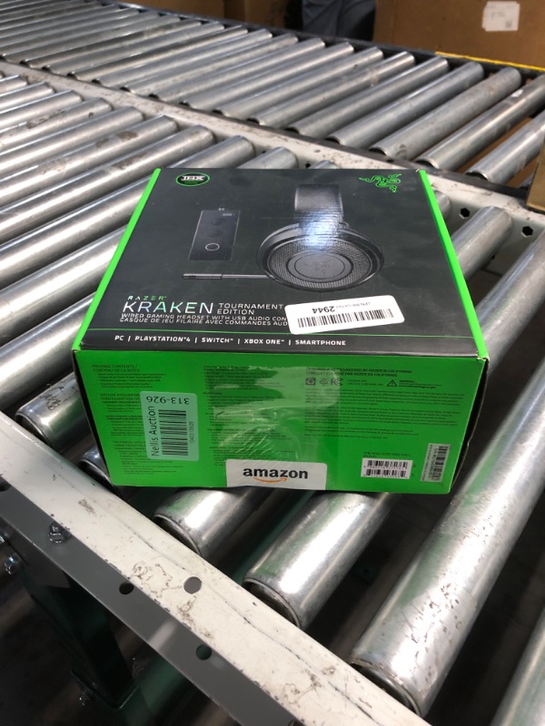Photo 1 of Razer Kraken Tournament Edition THX 7.1 Surround Sound Gaming Headset: Retractable Noise Cancelling Mic - USB DAC - For PC, PS4, PS5, Nintendo Switch, Xbox One, Xbox Series X & S, Mobile – Black