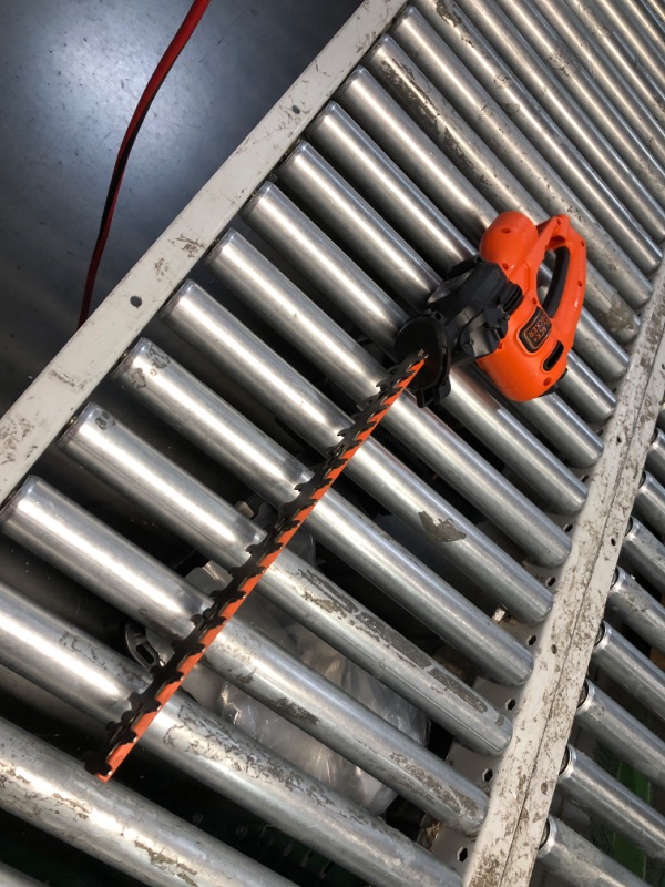 Photo 1 of ***USED AND DIRTY - MISSING HANDLE - SEE PICTURES***
BLACK+DECKER 18-Inch Electric Hedge Trimmer (BEHT200)