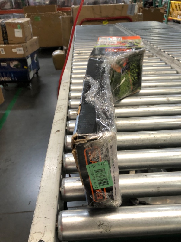 Photo 1 of ***USED AND DIRTY - MISSING HANDLE - SEE PICTURES***
BLACK+DECKER 18-Inch Electric Hedge Trimmer (BEHT200)
