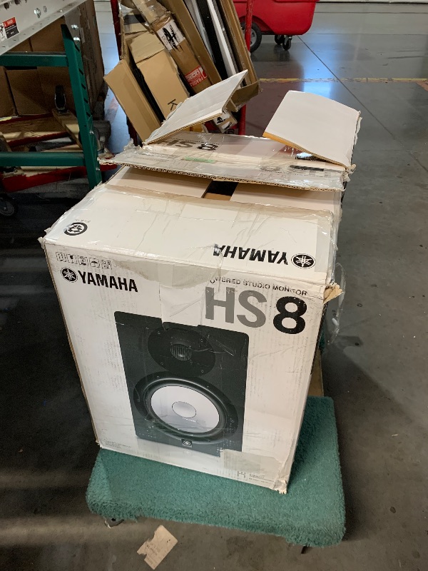 Photo 1 of **TRUCK/TRAILER PICK UP ONLY** (USED/FAIR) ($797.98) YAMAHA HS8 8-Inch Powered Studio Monitor Pair - Black
