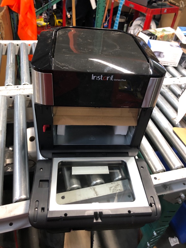 Photo 1 of ***DAMAGED - HANDLE BROKEN - POWERS ON - UNABLE TO TEST FURTHER - SEE PICTURES***
Instant 140-3000-01 Vortex Plus Quart 7-in-1 Multi-Use Air Fryer, 10QT, Silver,Black