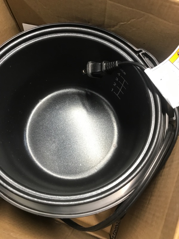 Photo 1 of ** LARGE DENT ON SIDE ** POWERS ON **  AROMA Digital Rice Cooker, 4-Cup (Uncooked) / 8-Cup (Cooked), Steamer, Grain Cooker, Multicooker, 2 Qt, Stainless Steel Exterior, ARC-914SBD
