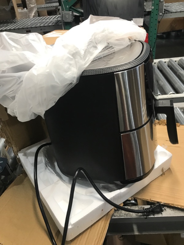 Photo 6 of ** DID NOT TURN ON ** ELECTRICAL PANEL ON FRONT HAS SIGNS OF DAMAGE **  NONREFUNDABLE **. Chefman TurboFry® Touch Air Fryer, XL 8-Qt Family Size, One-Touch Digital Control Presets, French Fries, Chicken, Meat, Fish, Nonstick Dishwasher-Safe Parts, Automat