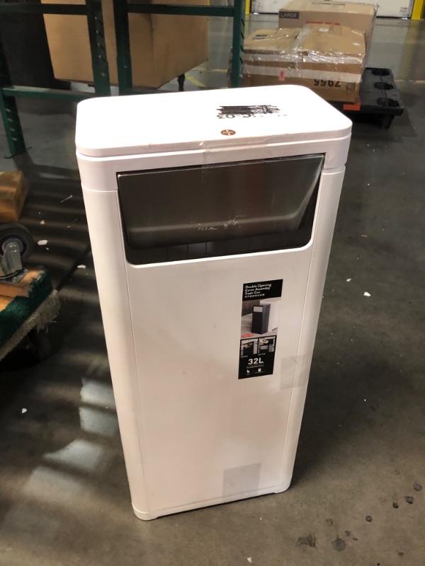Photo 1 of ***DAMAGED - SEE COMMENTS***
WanWanKa Trash Can with Lid, Large Tall 8 Gallon Commercial Trash Can, Plastic Waste Bin with Press top Lid, White Garbage Can Suitable for Kitchen, Bathroom, Bedroom, Living Room, Office