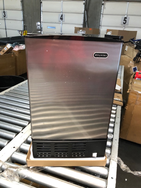 Photo 1 of ***DAMAGED - SEE COMMENTS***
Whynter UIM-155 Stainless Steel Built-In Ice Maker