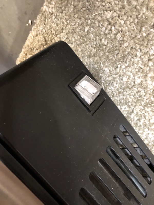 Photo 1 of ***DAMAGED - SEE COMMENTS***
Whynter UIM-155 Stainless Steel Built-In Ice Maker