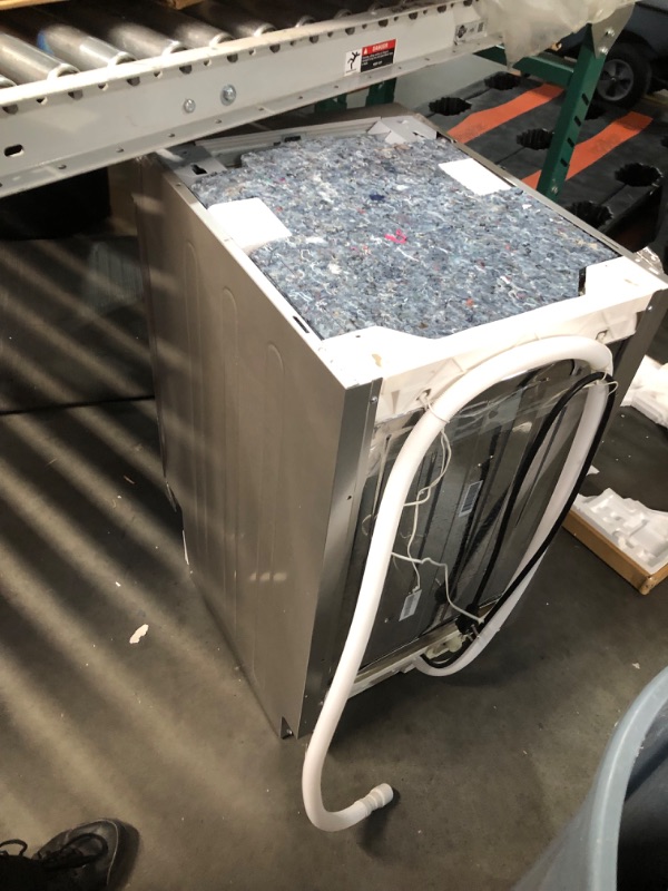 Photo 1 of ***DAMAGED - DENTED - SEE COMMENTS***
Avanti DWF18V3S 18-Inch Dishwasher Machine with LED Display, Fits 8 Place Settings with 3 Wash Options, 6 Automatic Cycles Includes Rinse Aid Dispenser with Low Noise Rating, 53dB, Stainless Steel