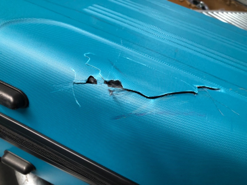 Photo 1 of (Used)(see images)Travelers Club Chicago Hardside Expandable Spinner Luggage, Teal, 3 Piece Set 