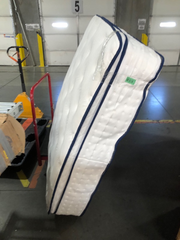 Photo 1 of ***FACTORY SEALED***Queen Mattress 14 Inch,Medium Firm,Hybrid Mattress in a Box,with Memory Foam&Thick Coil Pocket Springs,Motion Isolation&Pain Relief&Lumbar Support,Enhanced Edge Support,Certified Safe Foam&Fabrics