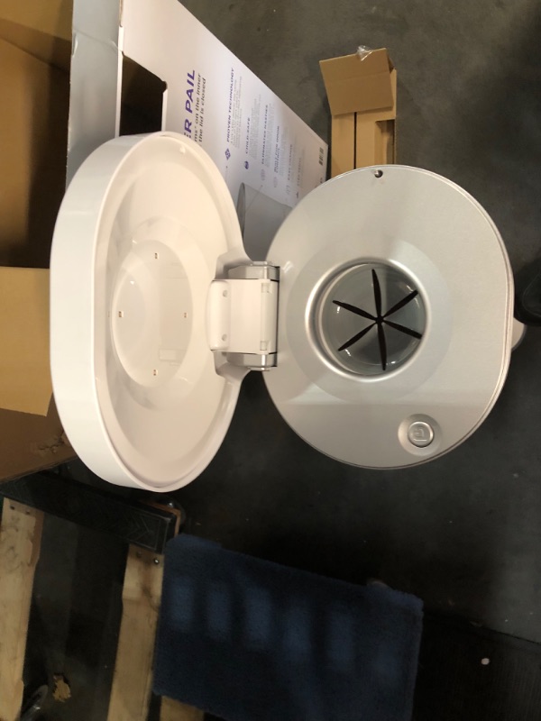 Photo 1 of ***USED - DIRTY - LIKELY MISSING PARTS - UV LIGHT ISN'T WORKING - SEE PICTURES***
Munchkin® UV Diaper Pail #1 in Odor Control, Includes 1 UV Snap, Seal & Toss™ Bag and 1 UV Refill Ring
