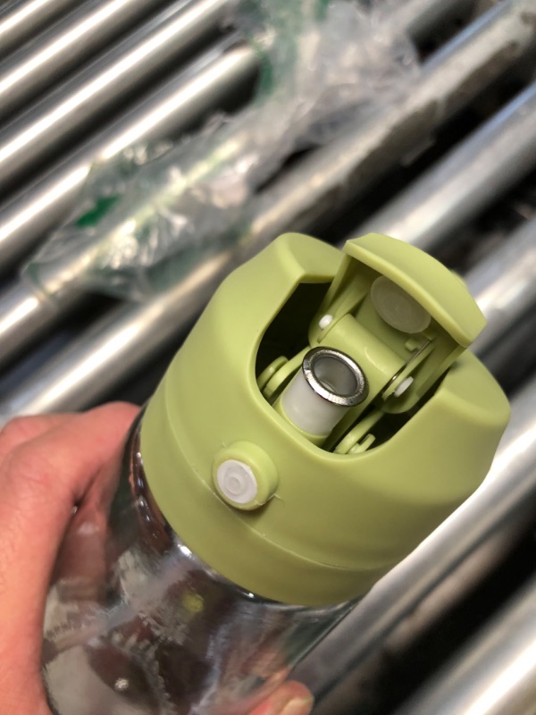 Photo 1 of ***DAMAGED - DOESN'T WORK PROPERLY - SEE PICTURES***
JULEHUI 16oz Oil Sprayer for Cooking - 2 in 1 Spray & Pour Olive Oil Dispenser - 470ml Glass Spray Oil Bottle - Kitchen Gadgets Green