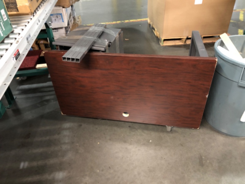 Photo 1 of ***TRUCK/TRAILER PICKUP ONLY - FOR PARTS ONLY - MAJOR DAMAGE - SEE COMMENTS***
Lorell Fortress Series 45-1/2" Right Single-Pedestal Desk, 29.5" Height x 45.5" Width x 24" Depth