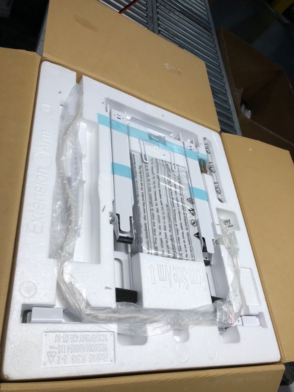Photo 1 of ***USED - POWERS ON - UNABLE TO TEST FURTHER***
Midea 10,000 BTU U Shaped Smart Inverter Window Air Conditioner, Cools up to 450 Sq. Ft.,Ultra Quiet with Open Window Flexibility, Works with Alexa/Google Assistant, 35% Energy Savings, Remote Control