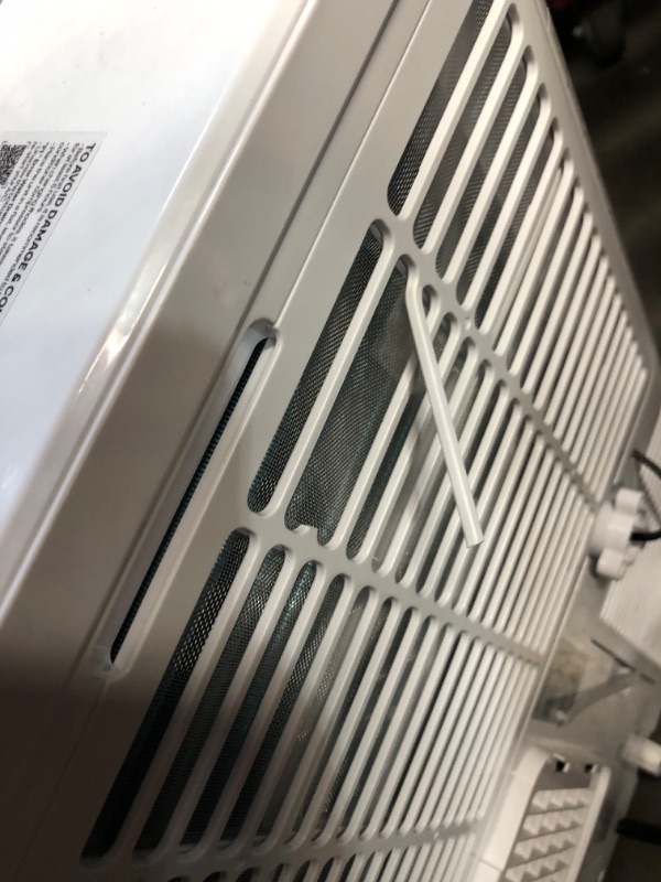 Photo 1 of *** SEE NOTES *** 14000 BTU Portable Air Conditioners for Room up to 700 Sq. Ft, 3-IN-1 Portable AC Unit with Fan Dehumidifier, Drainage-free Cooling, 48 dB Quiet Sleep Mode, 24H Timer, Auto Swing, Windows Kit Included