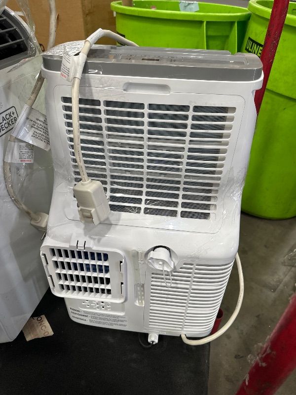 Photo 1 of *** PARTS ONLY**** 
BLACK+DECKER Smart Portable Air Conditioner, White
