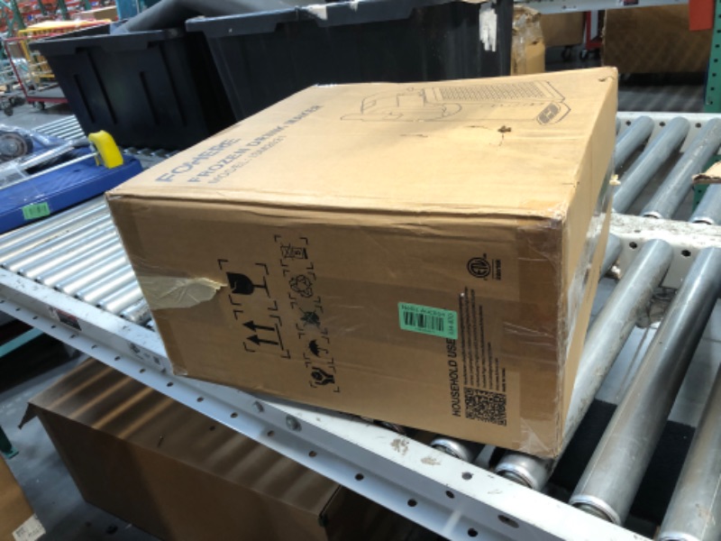 Photo 1 of ***USED AND DIRTY - POWERS ON - SEE PICTURES***
Slushie Machine, No Ice Needed, 68 oz FOHERE Slushy Machine for Home with Self-Clean Function, Professional Frozen Margarita Machine, 5 Preset Programs, Frozen Margarita, Frappé, Milkshake, and More