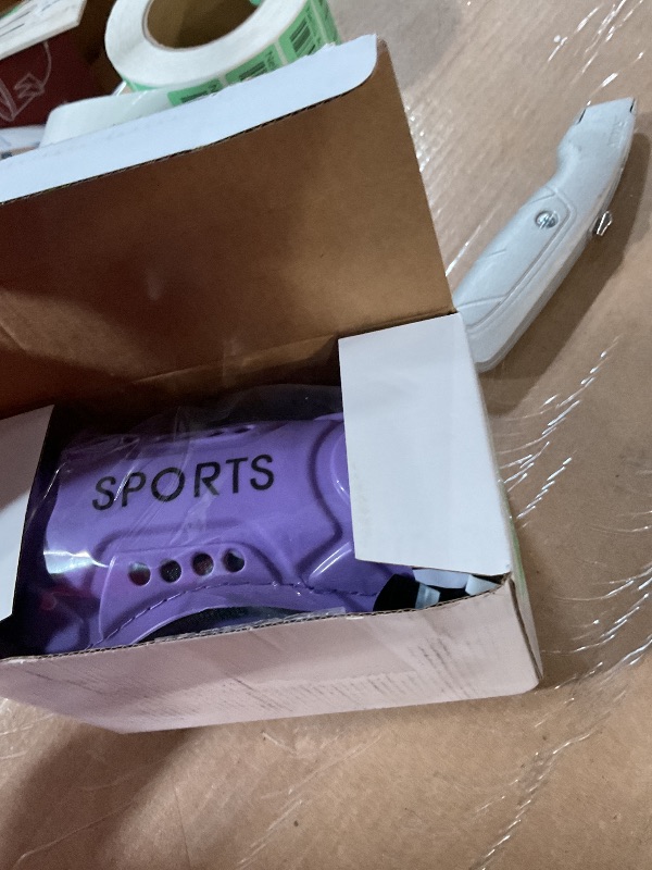 Photo 1 of (socks missing) 2 Pcs Soccer Shin Guards Girls with Soccer Socks Toddler Shin Guards Protective Lightweight Gear for 3-15 Years Old Girls Boys 