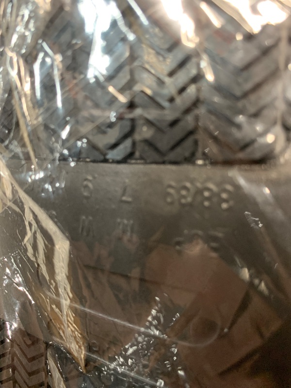 Photo 1 of *SIMILAR BUT NOT OFFICIAL CROCS* Unisex Adult Bistro Clogs, Slip Resistant Work Shoes, Black, MEN'S 7/ Women's 9 US