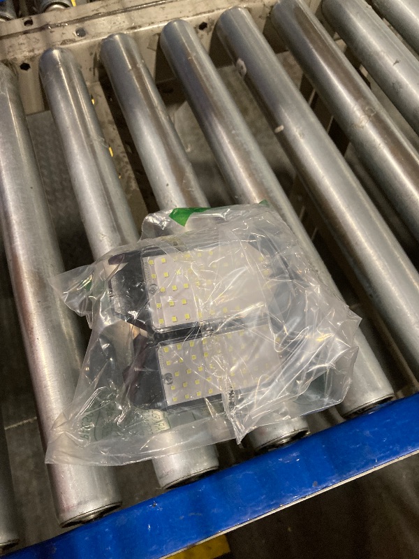 Photo 1 of toberich Motion Sensor Garage Light, 20000LM Motion Sensor Shop Light with 3 Switch Modes, 6500K Indoor Motion Activated Shop Lights for Garage, Workshop, Utility Room (1 Pack)