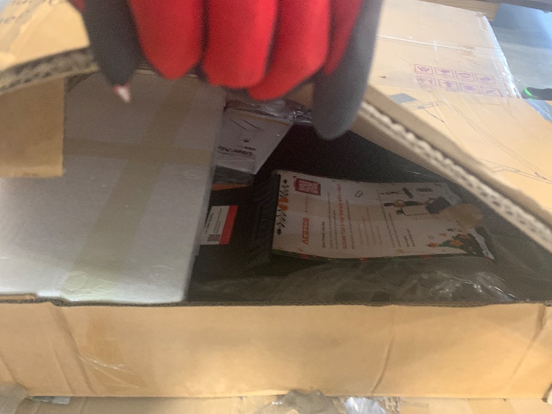Photo 1 of ****SOLD FOR PARTS***
Acezoe Walking Pad Under Desk Treadmill with Incline, 2 in 1 Foldable Treadmills for Home Small Office, 300 lbs Capacity, Portable Compact Walking Treadmill with Remote Control, LED Display and Apps
