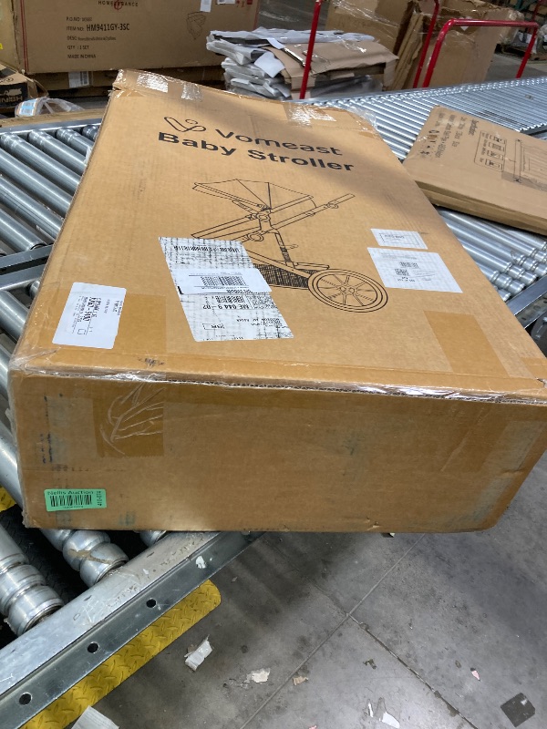 Photo 1 of 4-wheel baby stroller 
