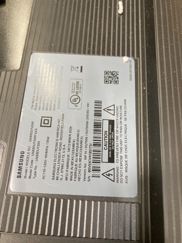 Photo 1 of ****PARTS ONLY***SAMSUNG 55-Inch Class Crystal UHD 4K DU7200 Series HDR Smart TV w/Object Tracking Sound Lite, PurColor, Motion Xcelerator, Mega Contrast, Q-Symphony (UN55DU7200, 2024 Model)