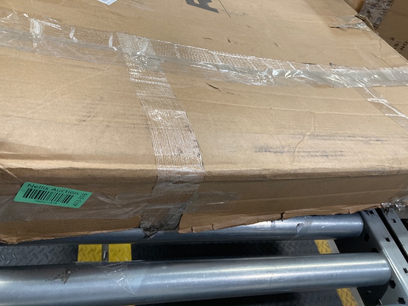 Photo 1 of Gator ETX Soft Tri-Fold Truck Bed Tonneau Cover | 59115 | Fits 2019 - 2025 Chevy/GMC Silverado/Sierra, works w/ MultiPro/Flex tailgate (Will not fit Carbon Pro Bed) 5' 10" Bed (70")