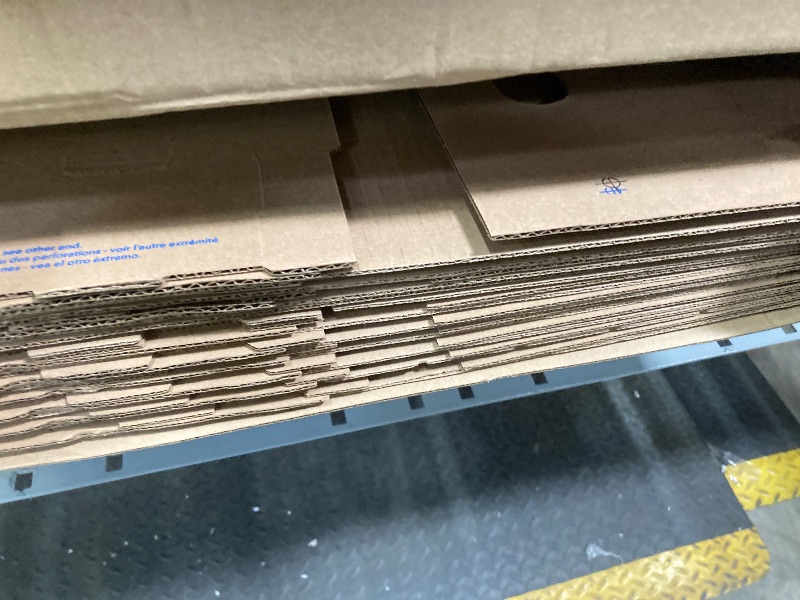 Photo 1 of Bankers Box Small Classic Moving Box 10 Pack, Reinforced Handles, Tape-Free Assembly, Box with Lid, 15-in x 12-in x 10-in (7714901)