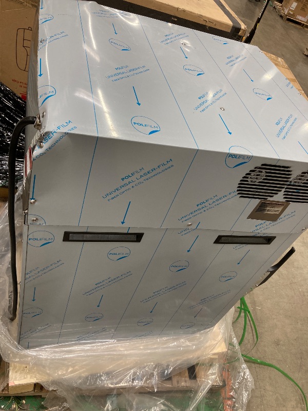 Photo 1 of *** PLEASE SEE THE PHOTOS WITH DAMAGES***KoolMore KM-CCAH3-1D Half-Size One Door Commercial Cook and Hold Oven 3,000 W and 208/240V, UL Listed in Stainless-Steel