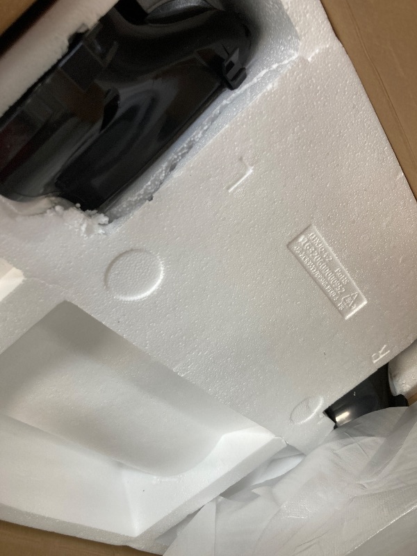 Photo 1 of ****MISSING ACCESSORIES** Midea Duo 14,000 BTU (12,000 BTU SACC) High Efficiency Inverter, Ultra Quiet Portable Air Conditioner, Cools up to 550 Sq. Ft., Works with Alexa/Google Assistant, Includes Remote Control & Window Kit