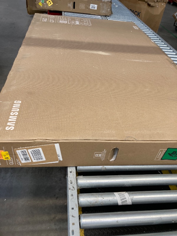 Photo 1 of SAMSUNG 75-Inch Class QLED Q7F Series Samsung Vision AI Smart TV (2025 Model, 75Q7F) Quantum HDR, Object Tracking Sound Lite, Q4 AI Gen1 Processor, 4K upscaling, Gaming Hub, Alexa Built-in
