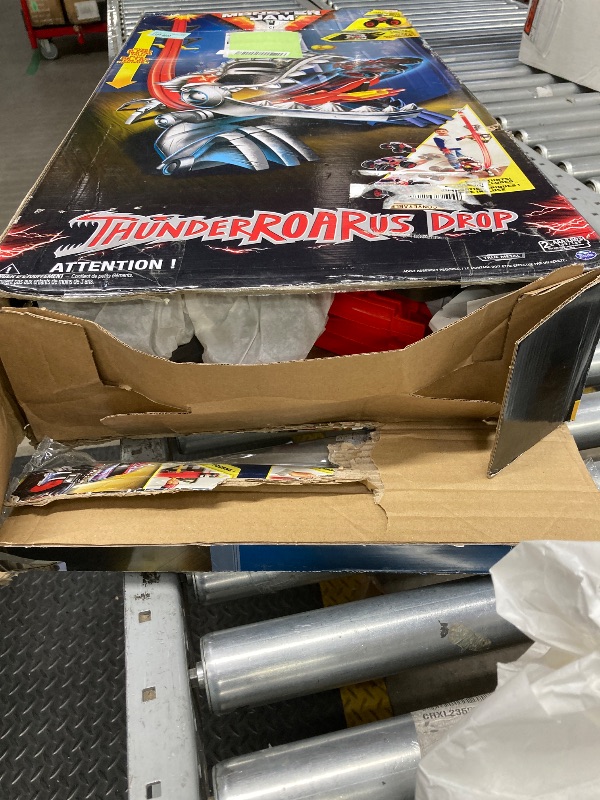 Photo 1 of 
Monster Jam ThunderROARus Drop Playset with Exclusive Monster Truck, Over 6 Feet Tall