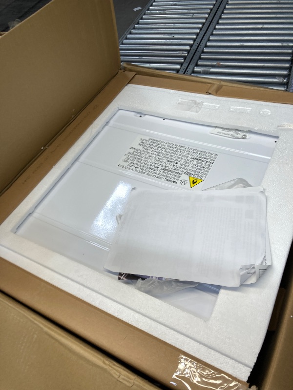 Photo 1 of FRIGIDAIRE Room & Air Conditioner. 1.400 SQ. Ft, 23.200 BTU  ***(EXACT STOCK PHOTO NOT AVAILABLE, BOX RIPPED/TORN)***