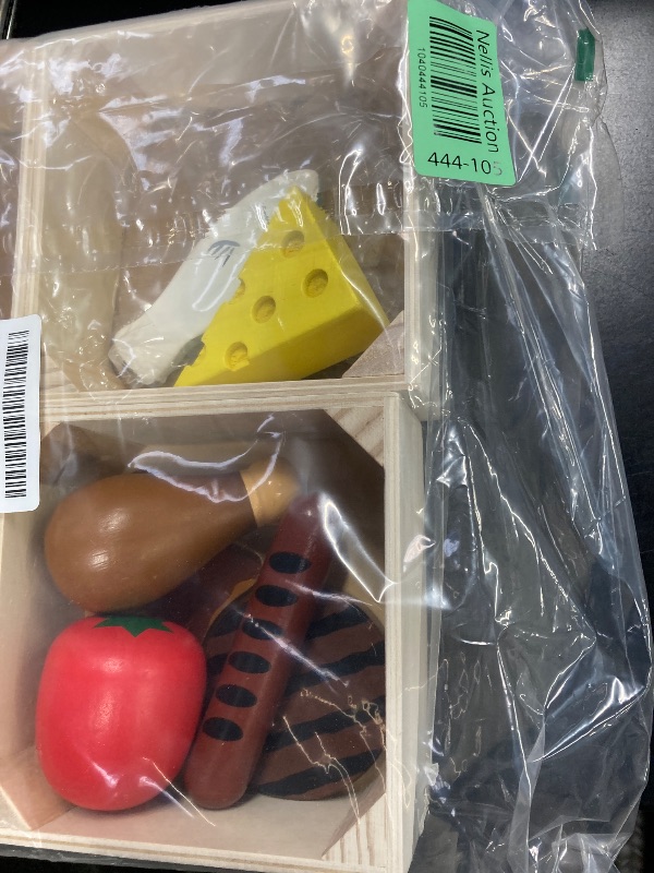 Photo 1 of ***MISSING PIECES***Melissa & Doug Food Groups - 21 Wooden Pieces and 4 Crates, Multi Play Food Sets For Kids Kitchen, Pretend Toy For Toddlers And Kids Ages 3+***(NOT IN ORIGINAL BOX, NO PACKAGING)***