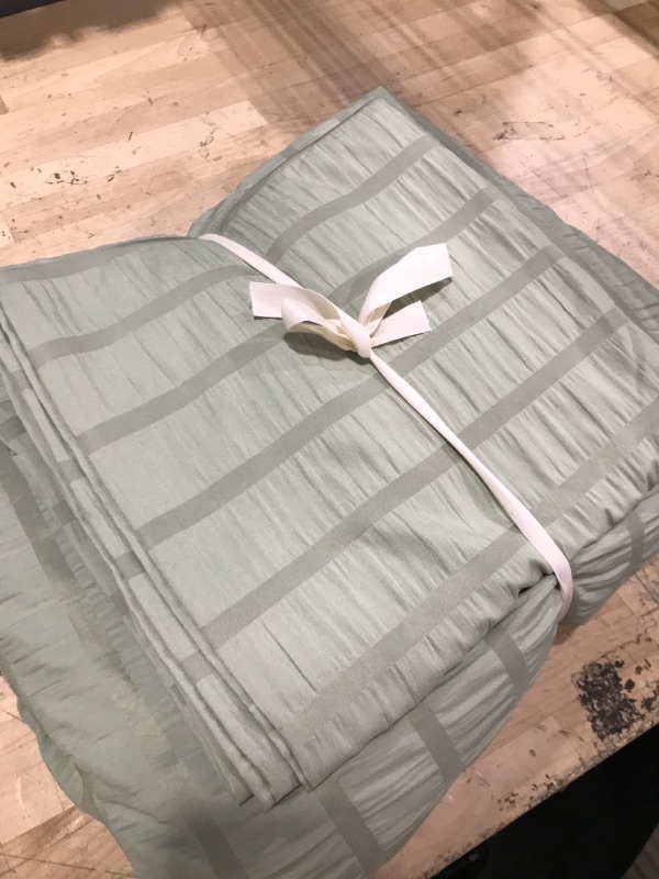 Photo 1 of Andency Sage Green Queen Comforter Set, 3 Pieces Bedding Comforter Sets (1 Seersucker Textured Comforter & 2 Pillowcases), Lightweight Microfiber Down Alternative Queen Size Bed Set (90x90 inches)