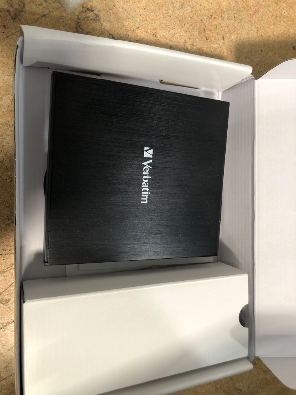 Photo 1 of Verbatim External Slimline CD DVD Blu-Ray Writer USB 3.2 Gen 1 Drive M-Disc Ready Compatible with Windows 8/10/11 Mac OS X 10.6 or higher Blu-ray Burner with free 25GB Blu-ray disc