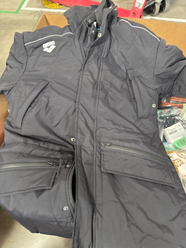 Photo 1 of ***SEE NOTES**arena Standard Team Unisex Solid Parka, Black, Small