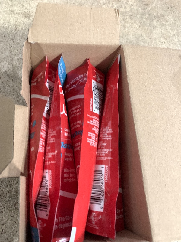 Photo 1 of Colgate Max Fresh Wisp Disposable Mini Travel Toothbrushes, Peppermint, 24 Count (Pack of 4)