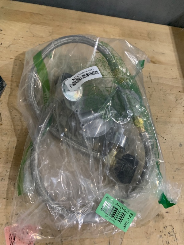 Photo 1 of Alloxity 2-Stage Auto Changeover Rv Propane Regulator 2 Tank 18" Inch LP Pigtail Propane Hose with Gauge, QCC1 Dual Propane Tank Hose with Regulator Pressure, 3/8" NPT Female Outer, for rv Trailer