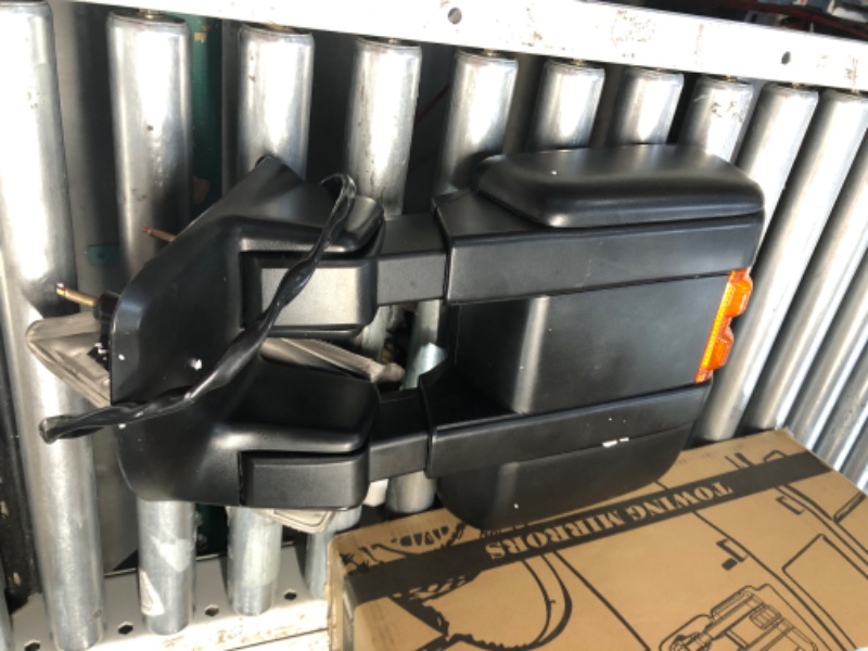 Photo 1 of ***USED - FOR UNKNOWN MAKE AND MODEL - SEE PICTURES***
Right Passenger Side Towing Mirror, Extendable, Black, with LED Lights